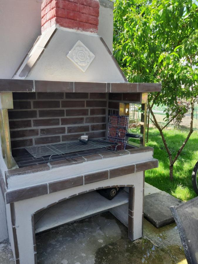 Soula's Sunshine Apartment *